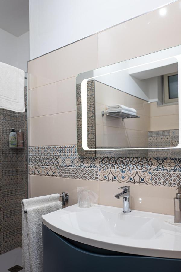 A Due Passi - Guest House Santo Stefano di Camastra Εξωτερικό φωτογραφία