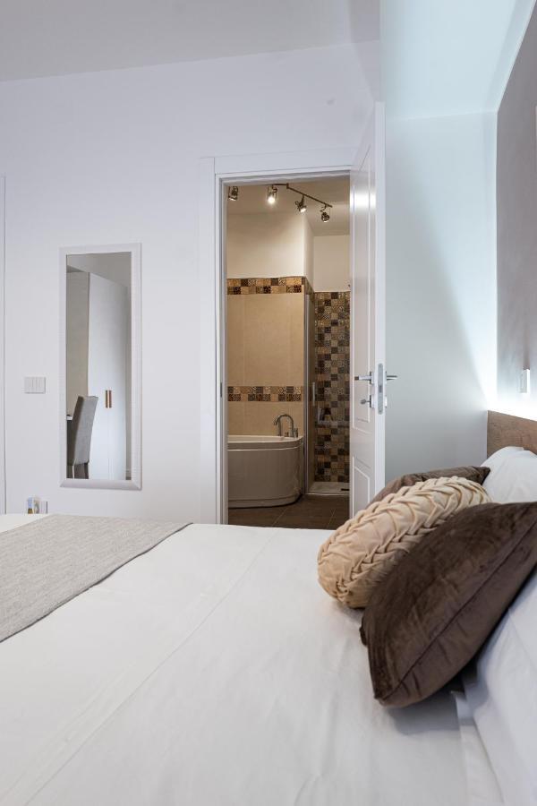 A Due Passi - Guest House Santo Stefano di Camastra Εξωτερικό φωτογραφία
