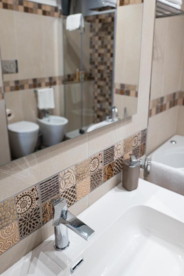 A Due Passi - Guest House Santo Stefano di Camastra Εξωτερικό φωτογραφία